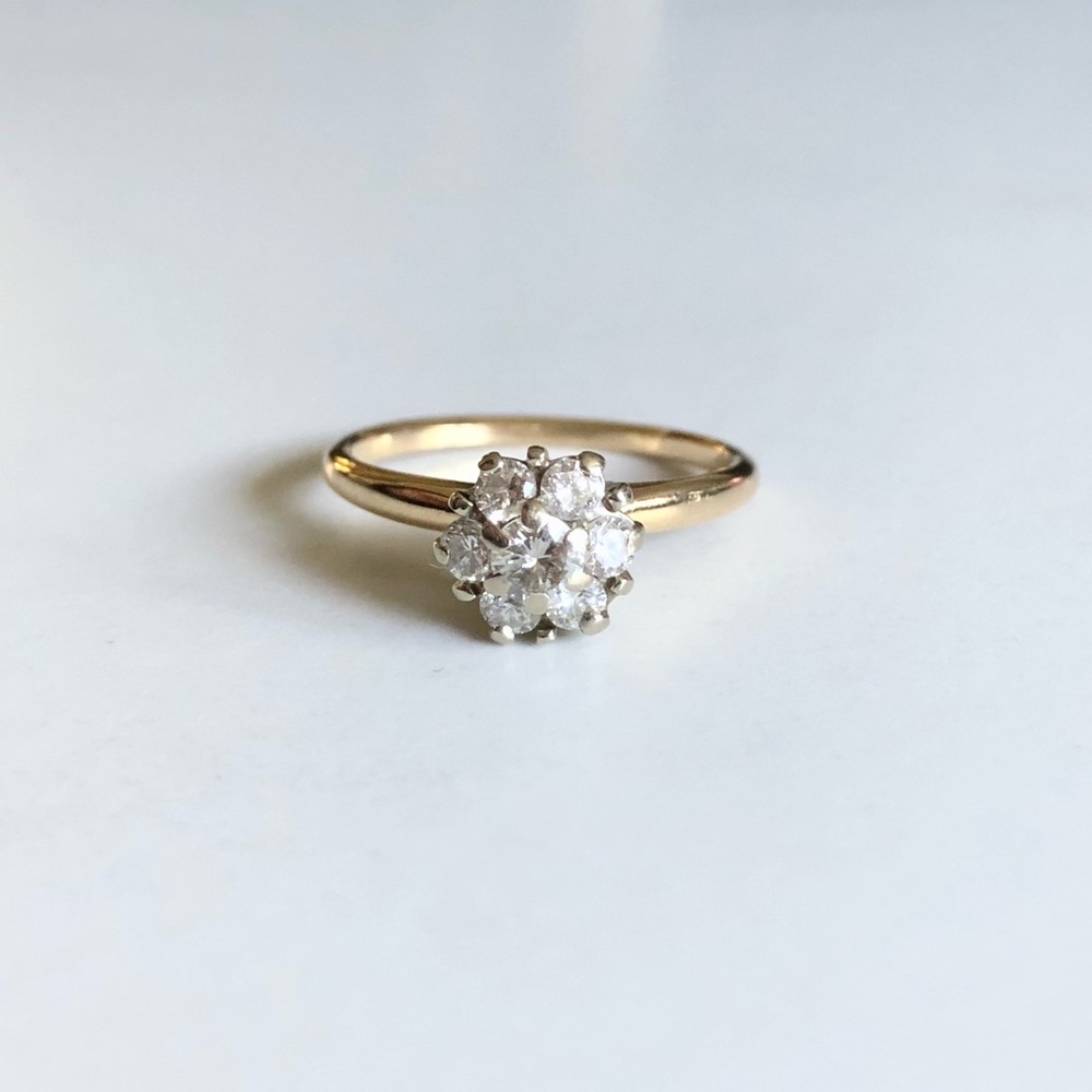 Beautiful 14kt Gold Ring with (1.15 ct diamonds)